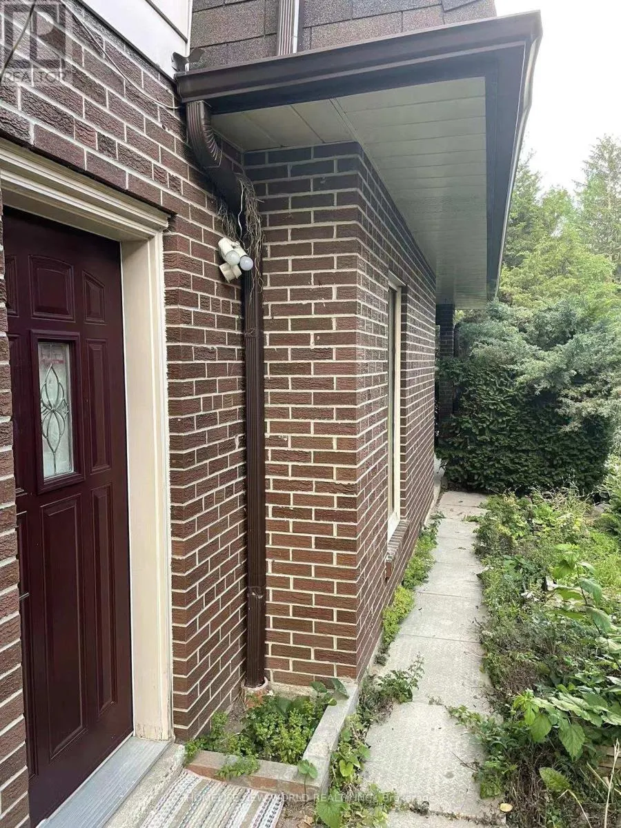 GROUND - 280 MCNICOLL AVENUE