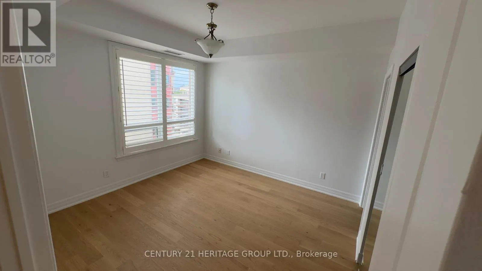707 - 23 REAN DRIVE