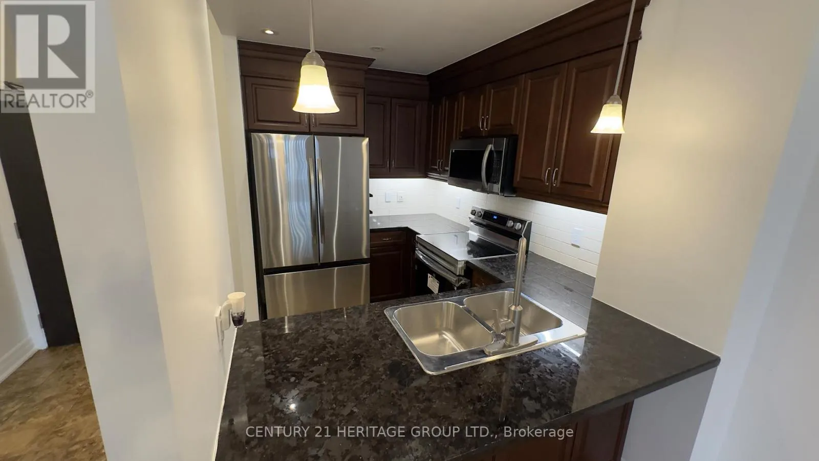 707 - 23 REAN DRIVE