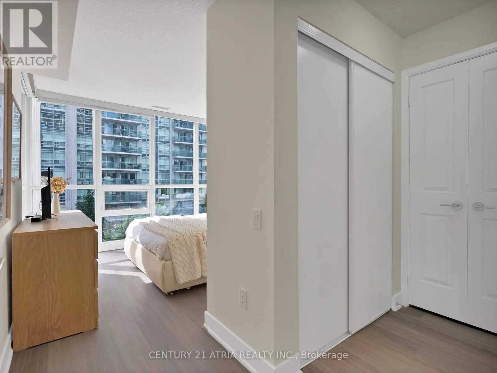 609 - 23 SHEPPARD AVENUE E