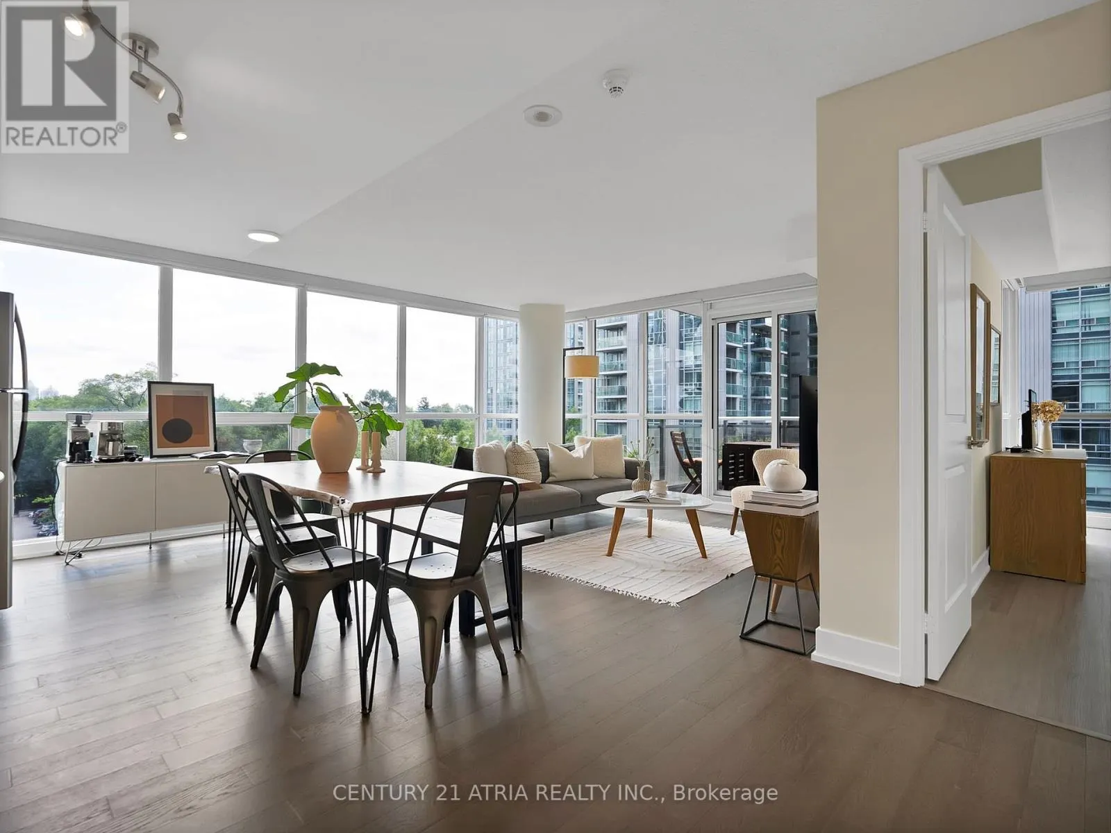 609 - 23 SHEPPARD AVENUE E