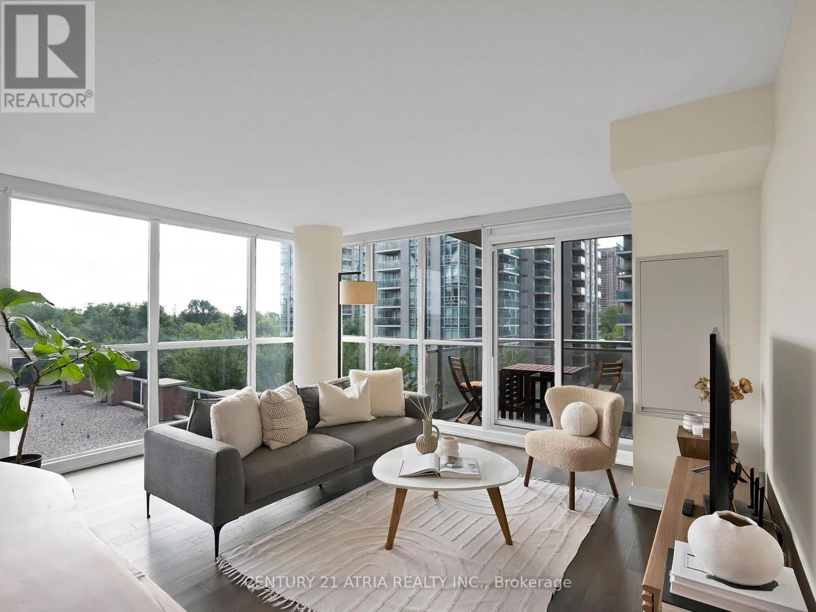 609 - 23 SHEPPARD AVENUE E