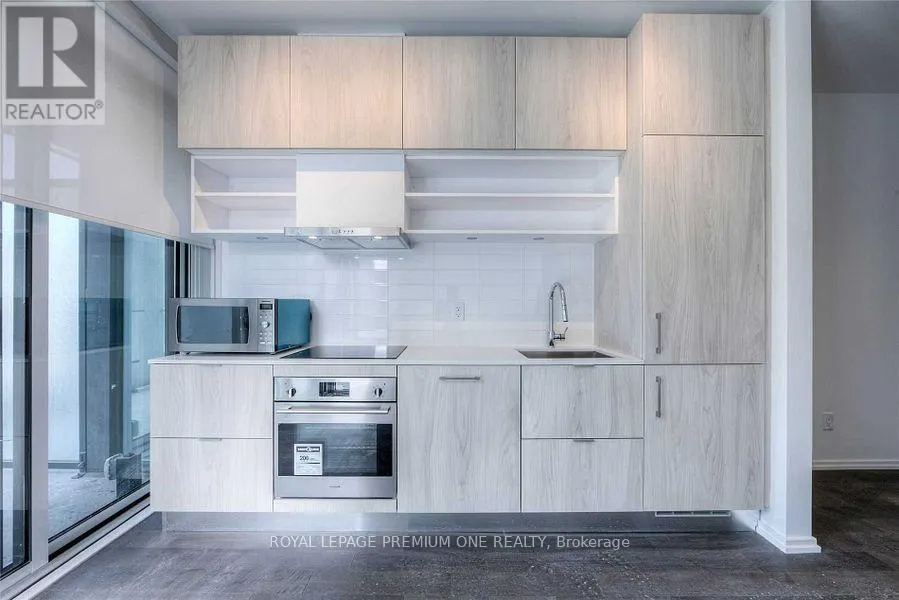 #1012 - 5 SOUDAN AVENUE