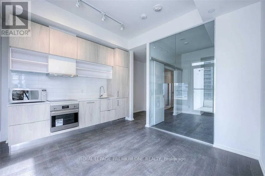 #1012 - 5 SOUDAN AVENUE
