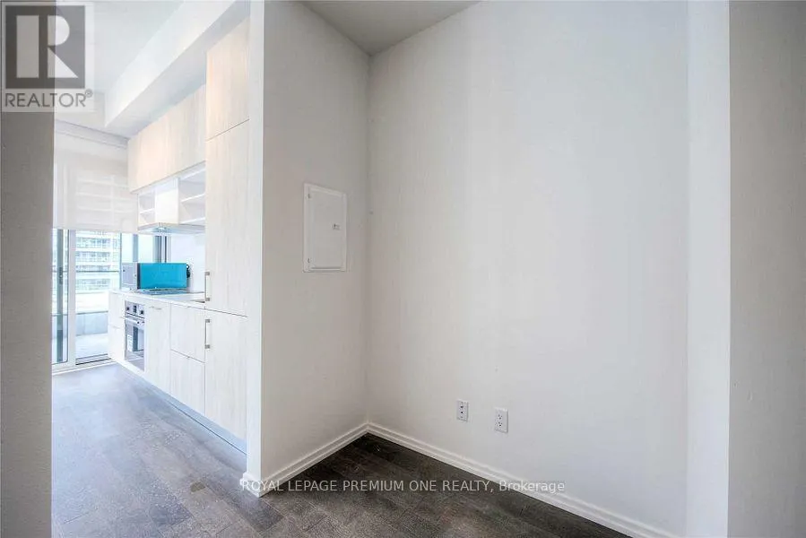 #1012 - 5 SOUDAN AVENUE