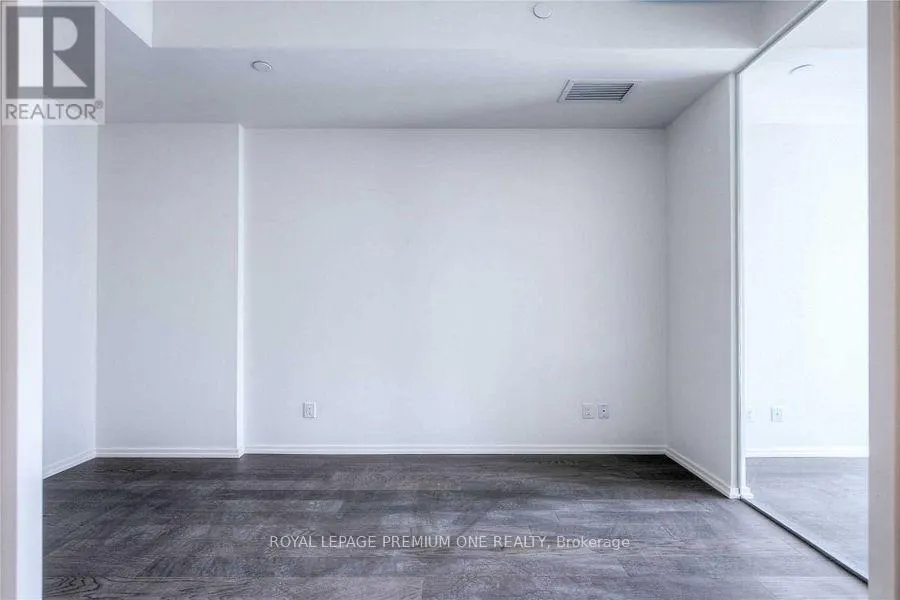 #1012 - 5 SOUDAN AVENUE