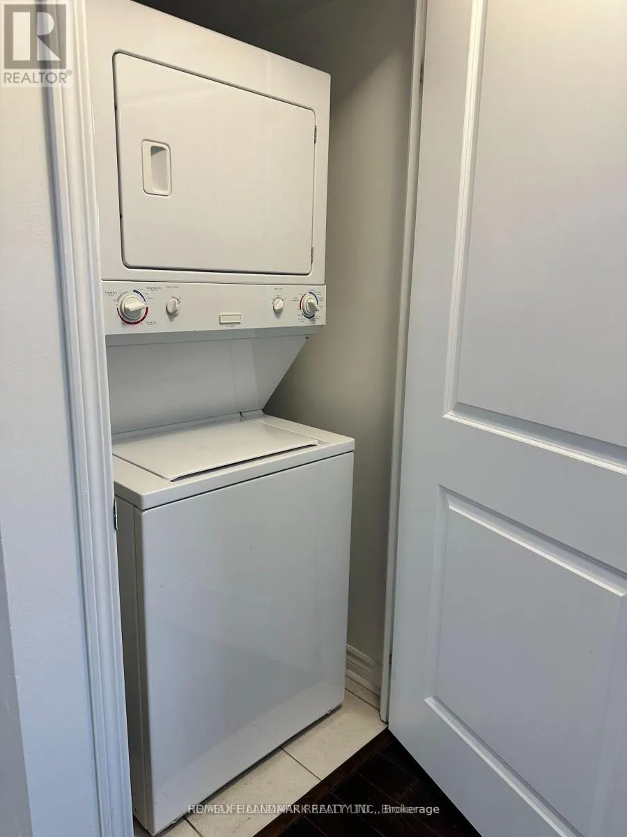 414 - 27 REAN DRIVE