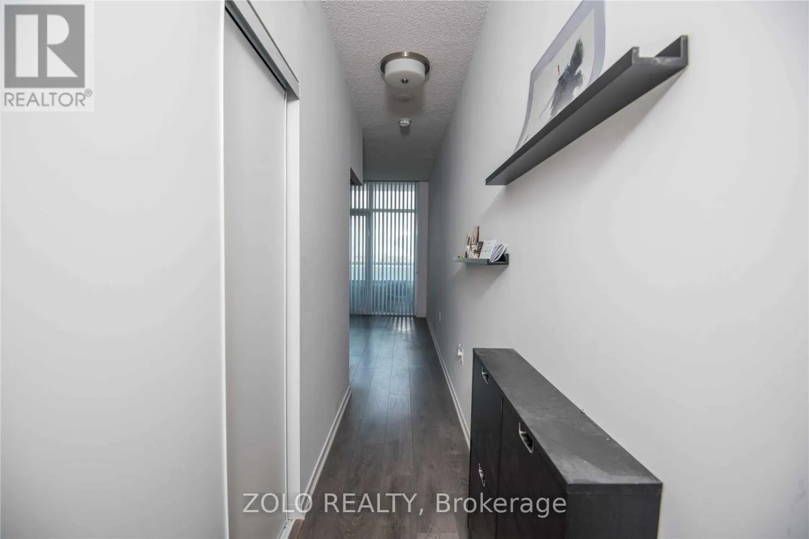 830E - 36 LISGAR STREET