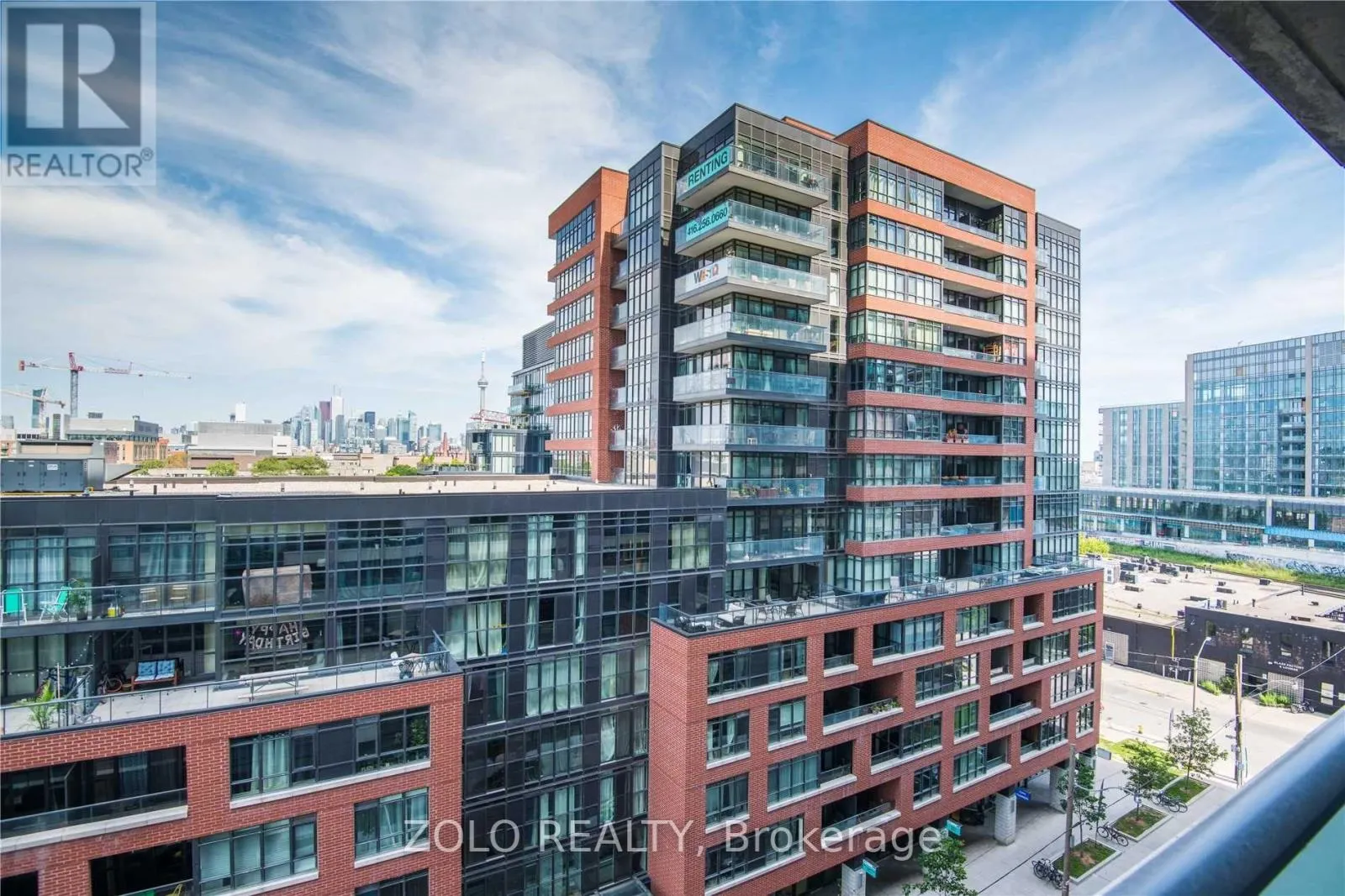830E - 36 LISGAR STREET