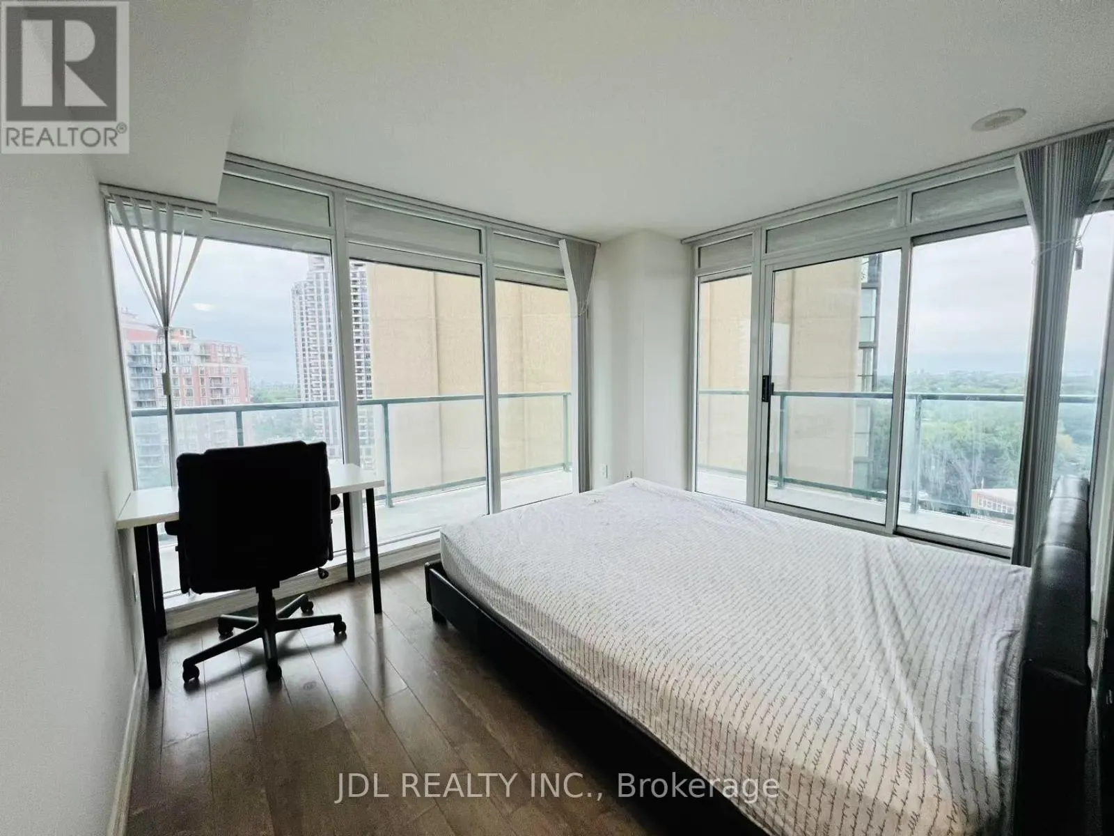 1105 - 5500 YONGE STREET