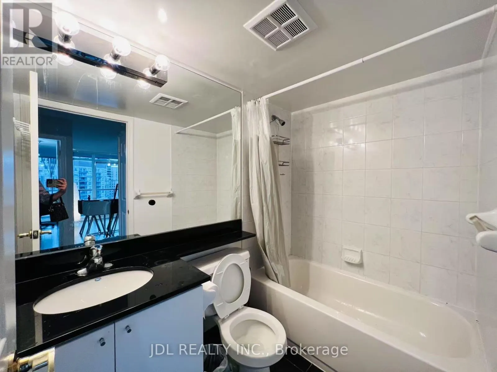 1105 - 5500 YONGE STREET
