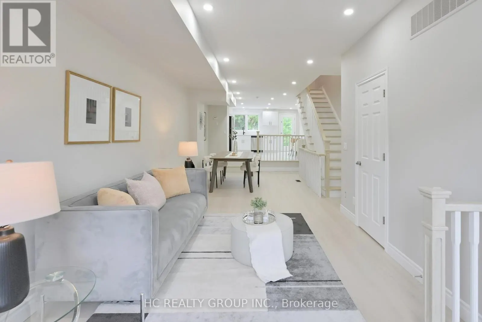 206B FINCH AVENUE W