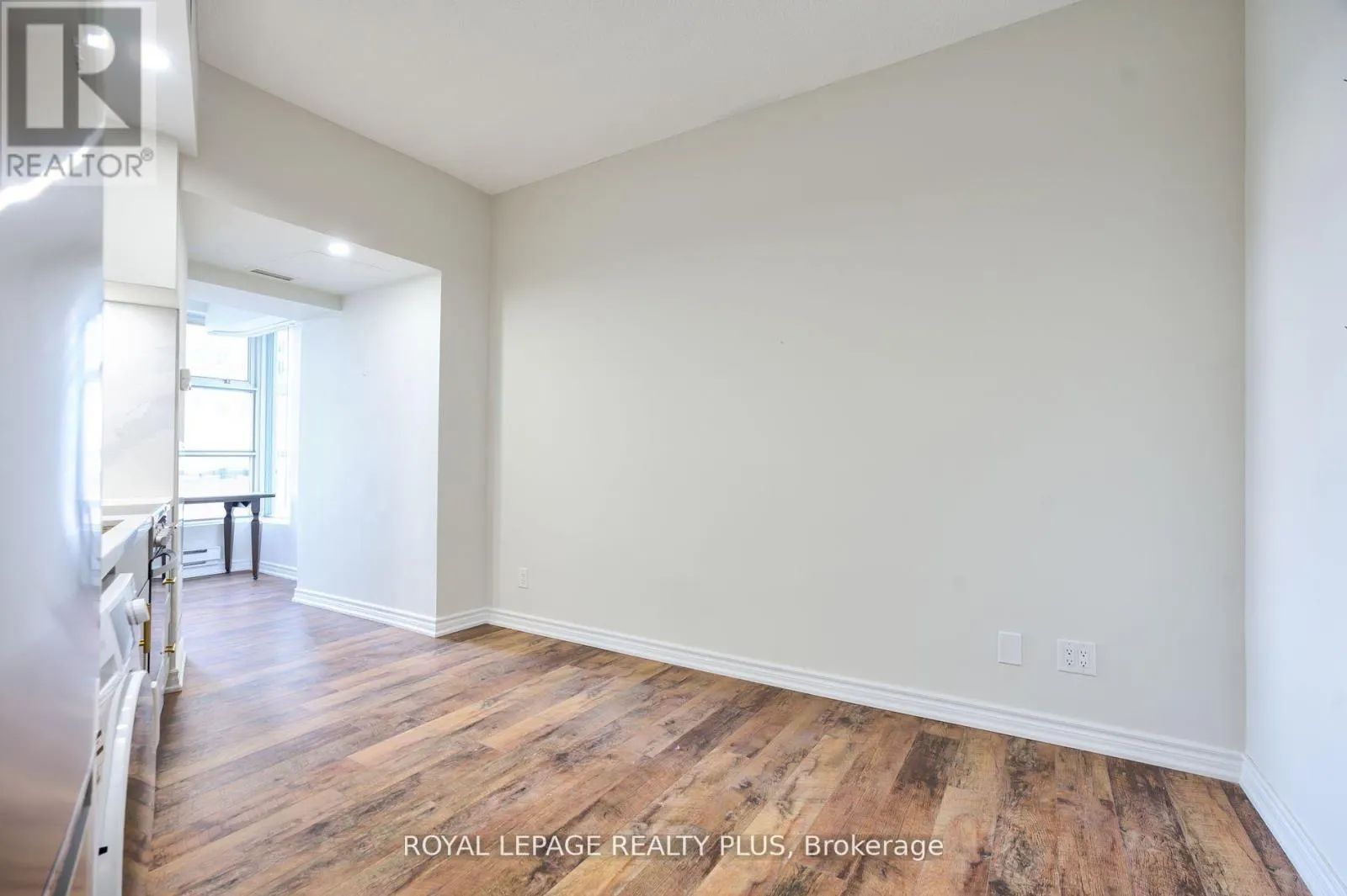 1706 - 1 KING STREET W