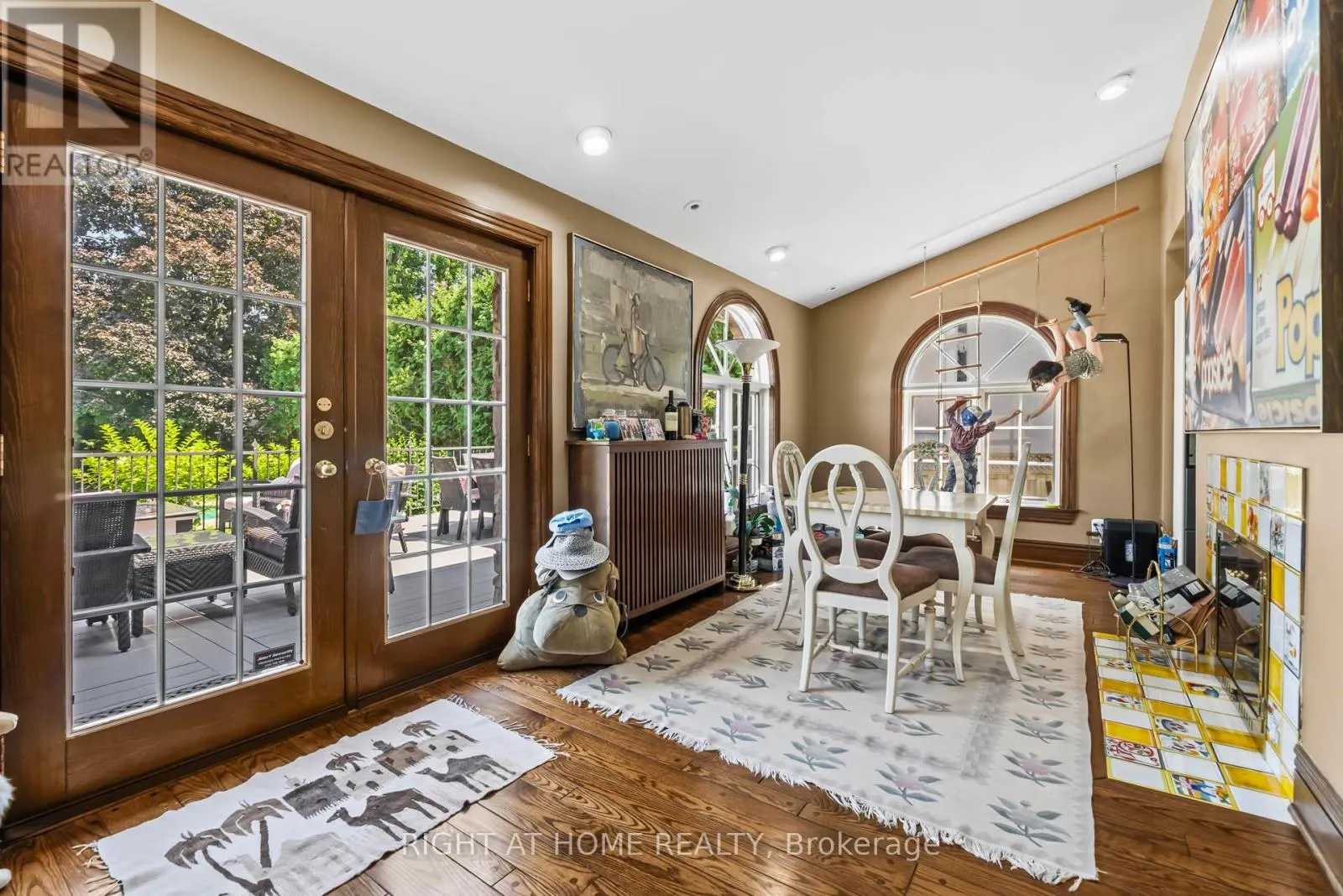 287 RUSSELL HILL ROAD