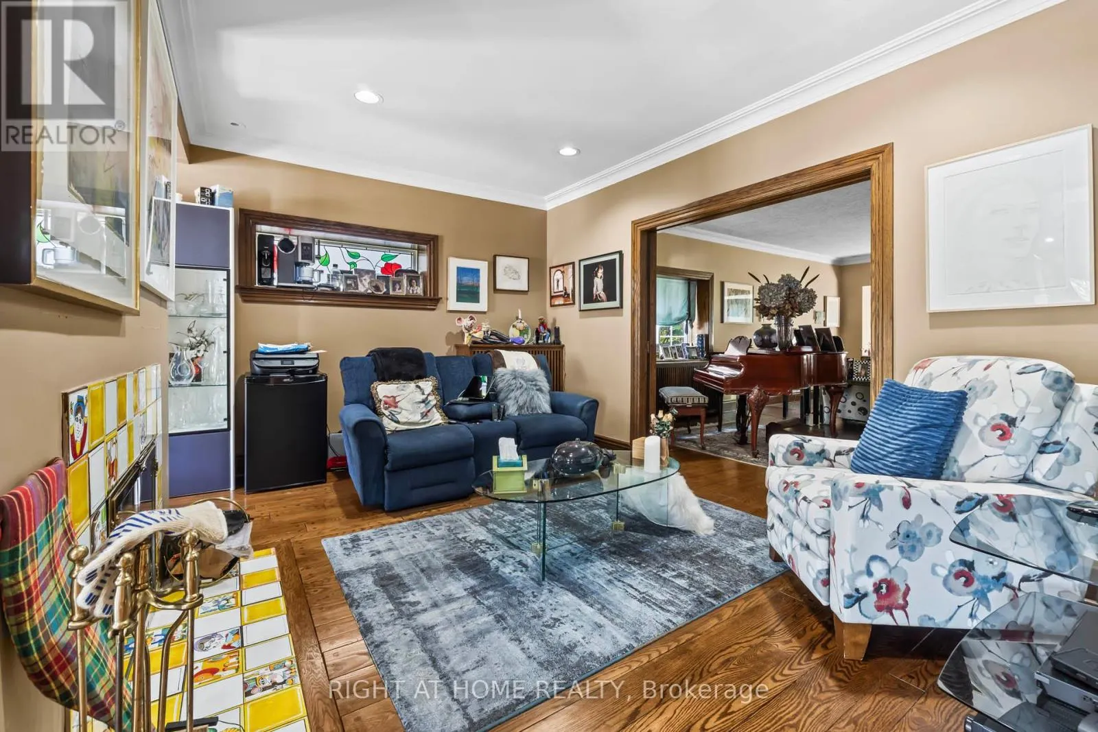 287 RUSSELL HILL ROAD