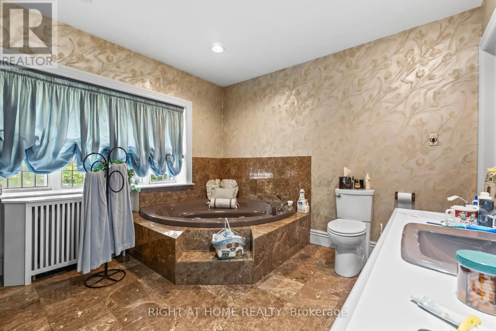 287 RUSSELL HILL ROAD