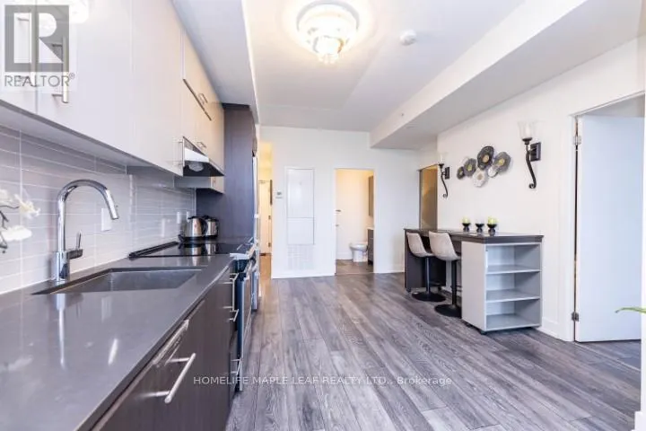 7 - 180 FAIRVIEW MALL DRIVE