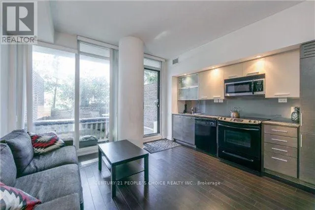 235 - 8 TELEGRAM MEWS