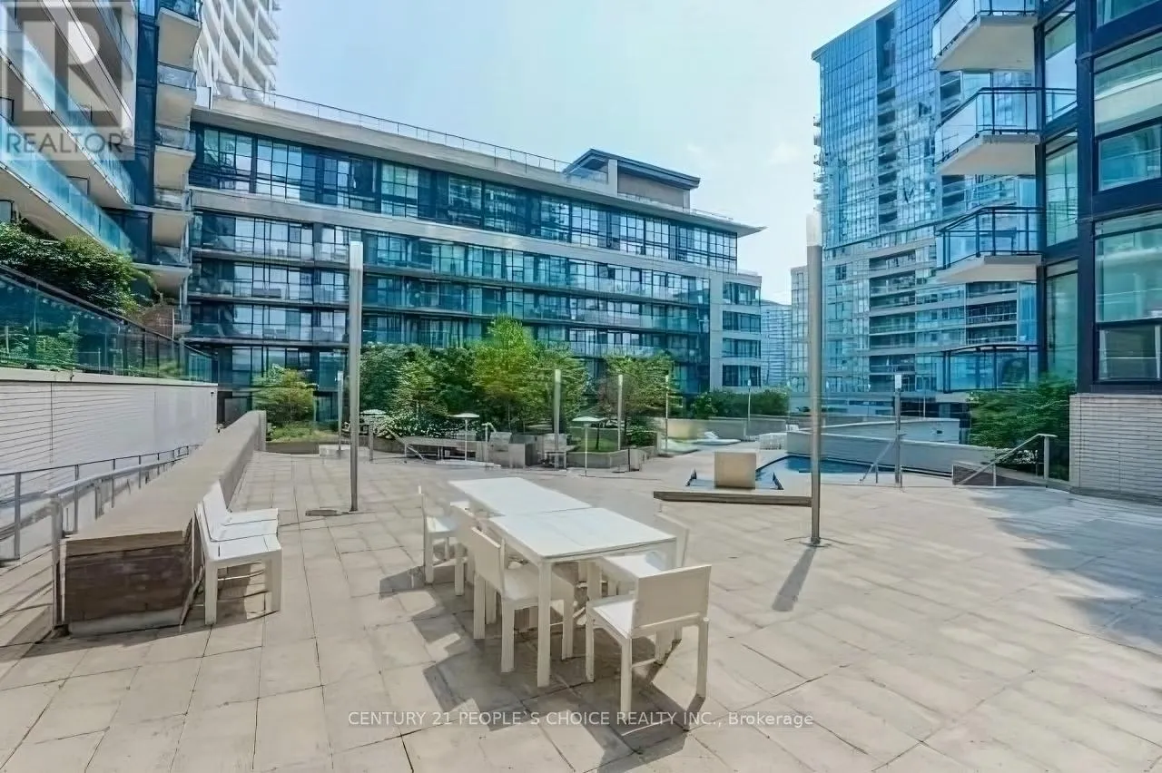 235 - 8 TELEGRAM MEWS