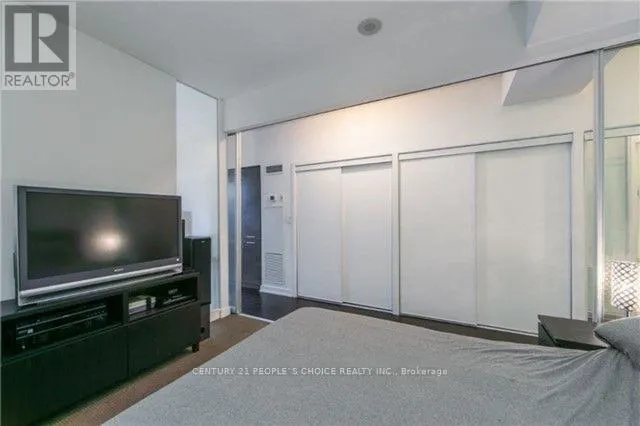 235 - 8 TELEGRAM MEWS