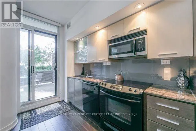 235 - 8 TELEGRAM MEWS
