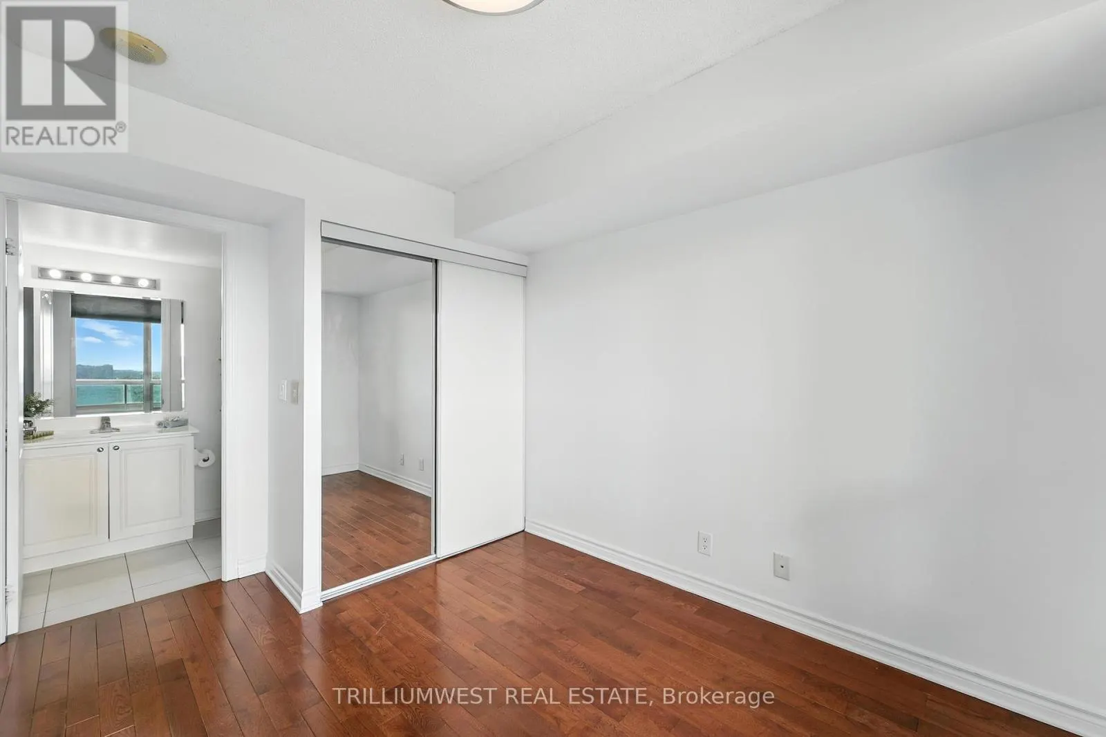 2111 - 17 BARBERRY PLACE