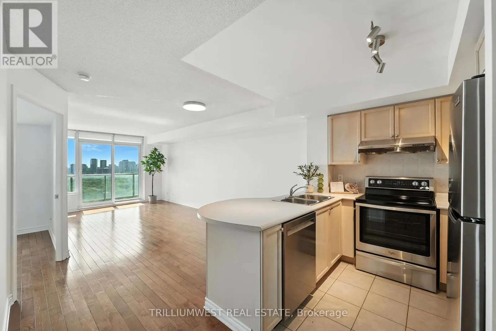 2111 - 17 BARBERRY PLACE