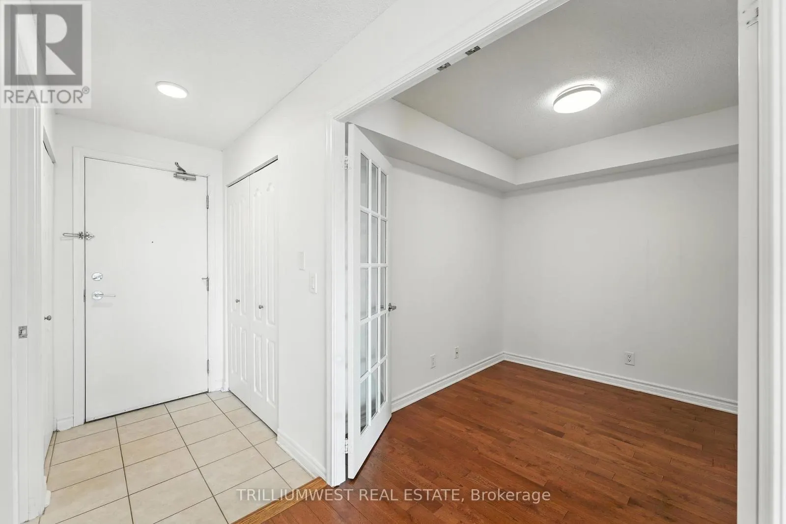 2111 - 17 BARBERRY PLACE