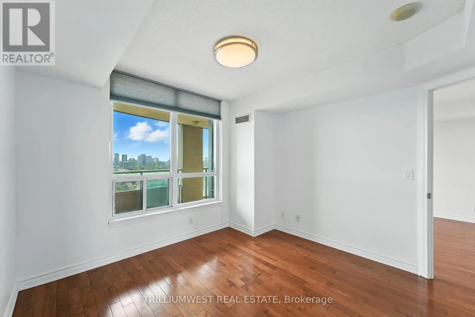 2111 - 17 BARBERRY PLACE