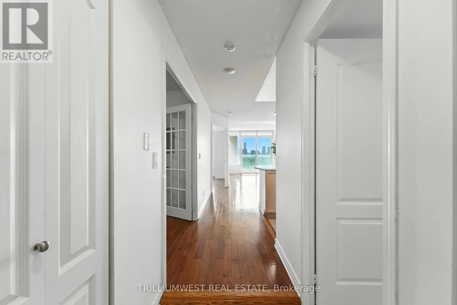 2111 - 17 BARBERRY PLACE