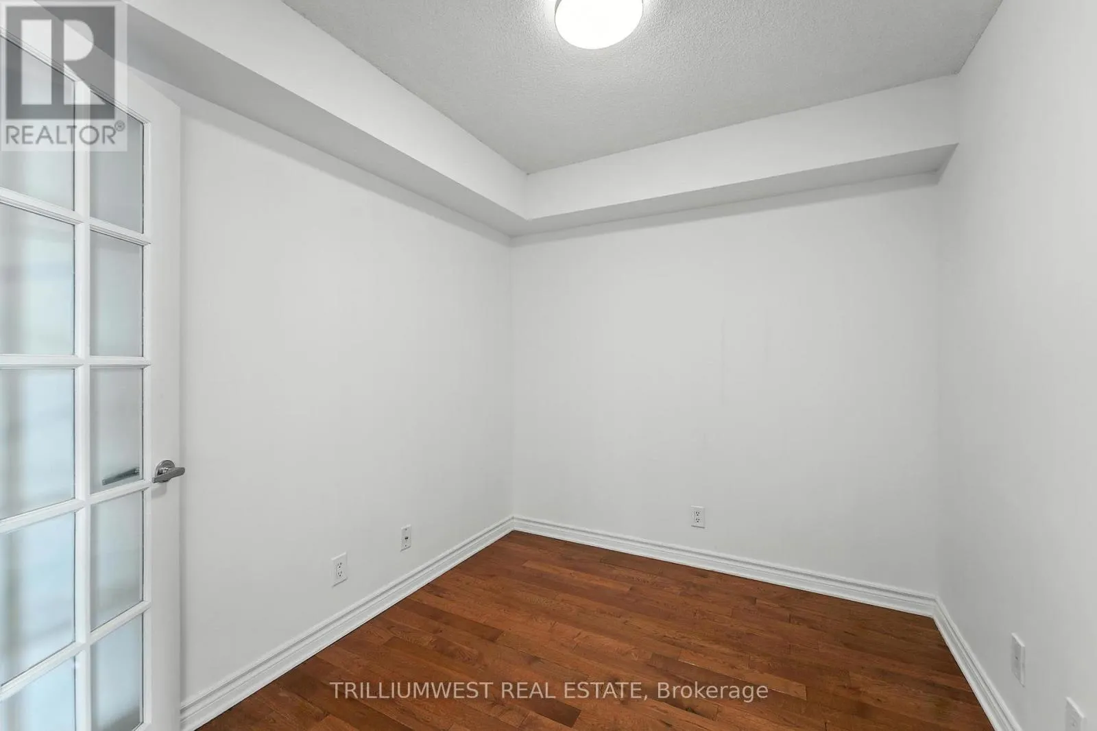 2111 - 17 BARBERRY PLACE