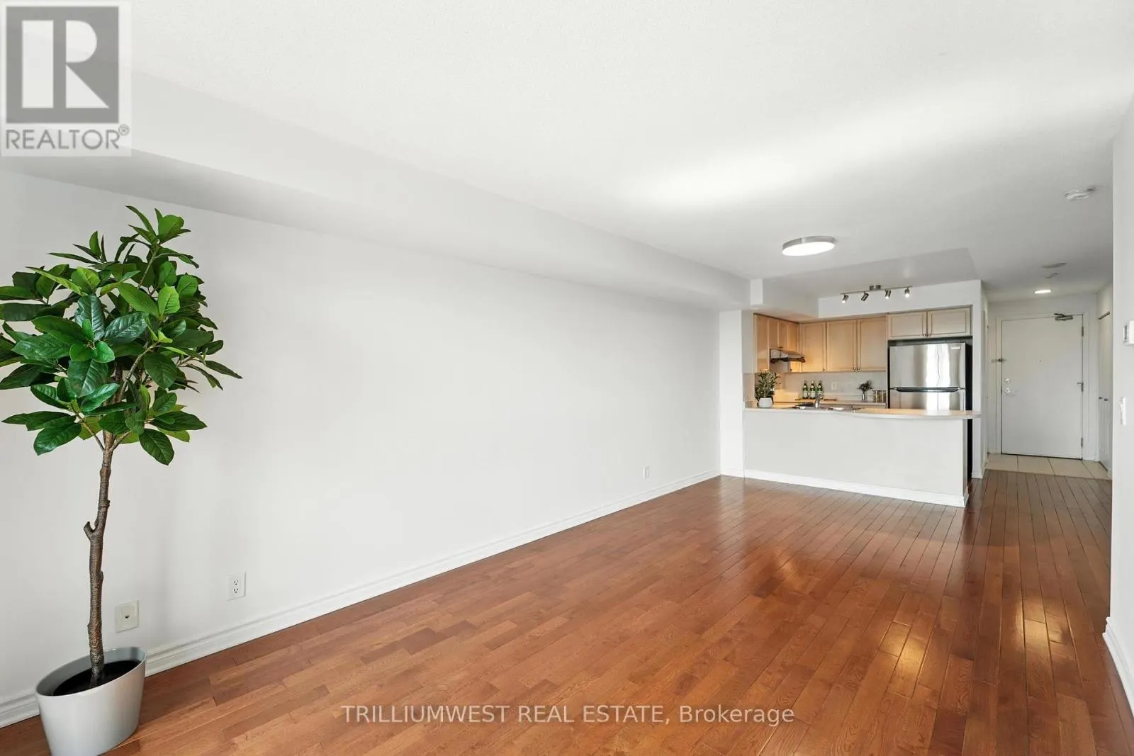 2111 - 17 BARBERRY PLACE