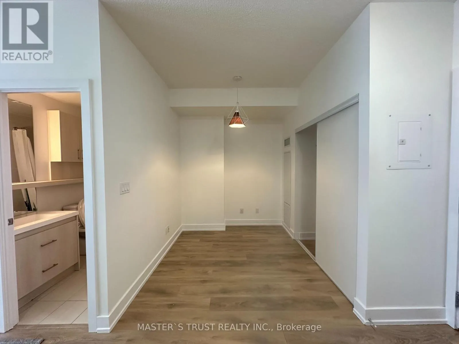1504 - 150 FAIRVIEW MALL DRIVE
