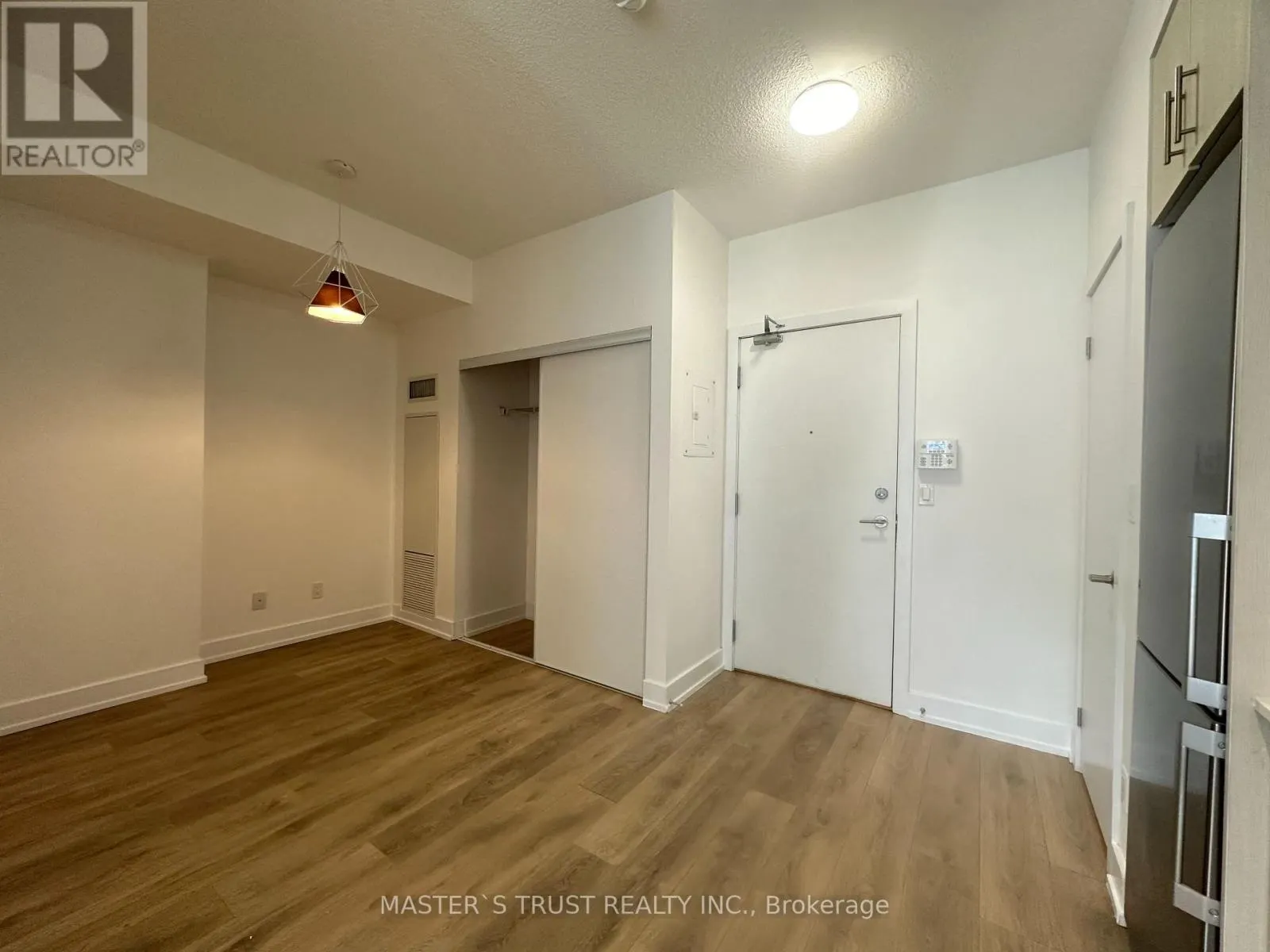 1504 - 150 FAIRVIEW MALL DRIVE