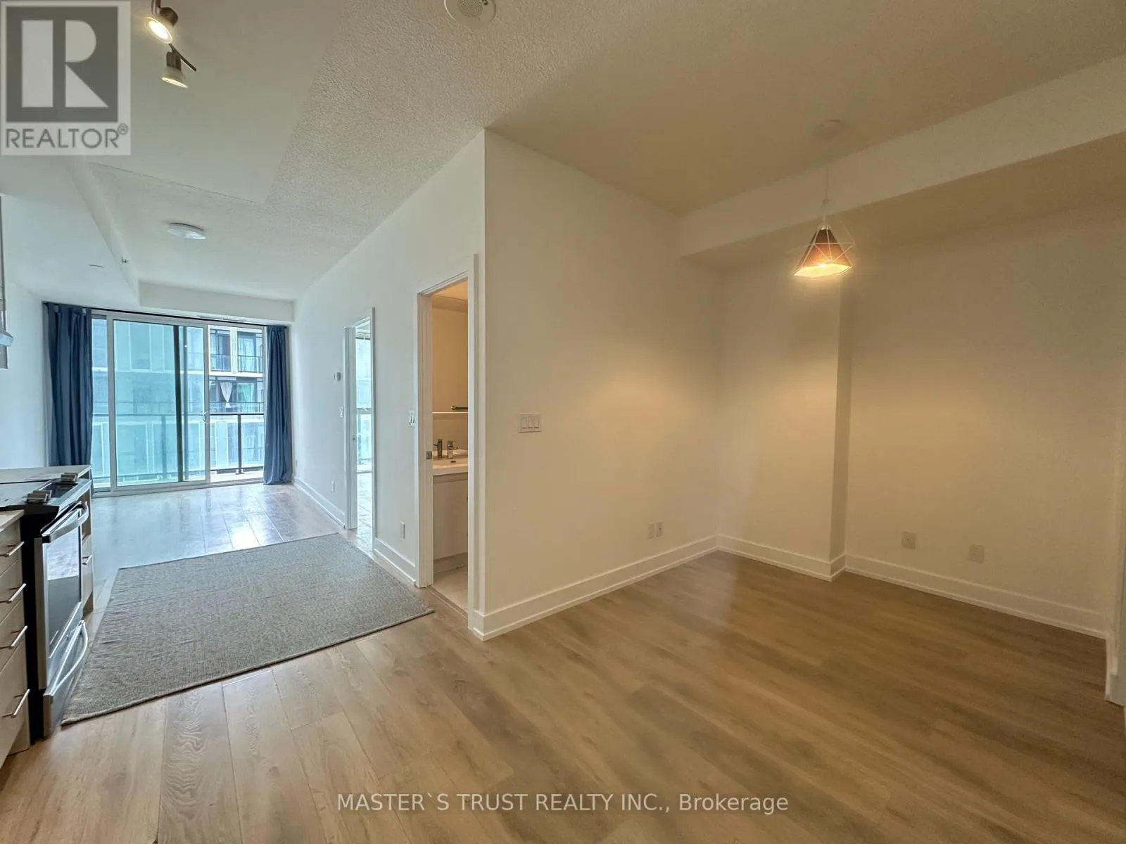 1504 - 150 FAIRVIEW MALL DRIVE