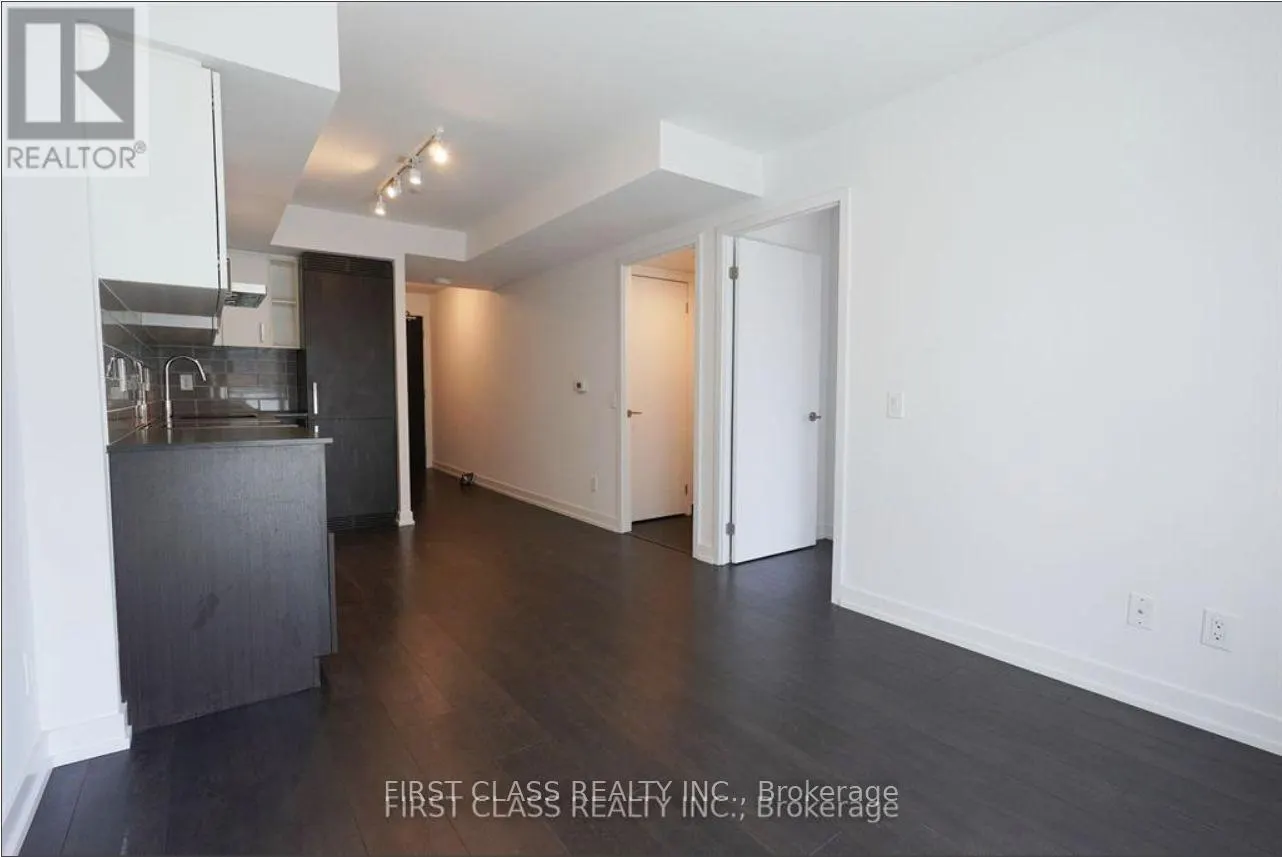 712 - 125 REDPATH AVENUE