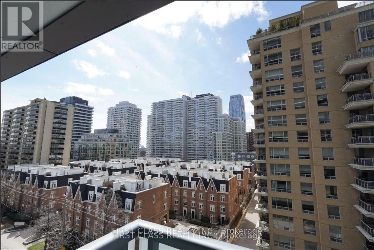 712 - 125 REDPATH AVENUE