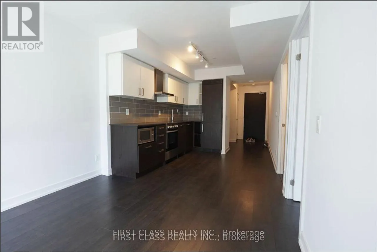 712 - 125 REDPATH AVENUE