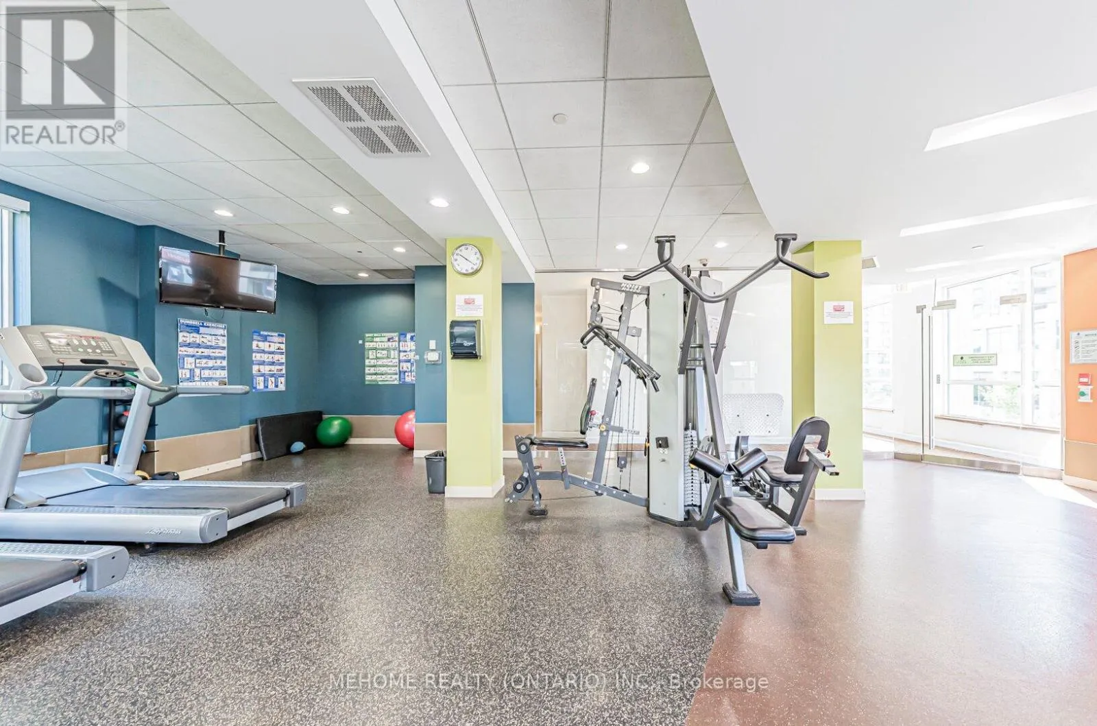 1304 - 10 NORTHTOWN WAY