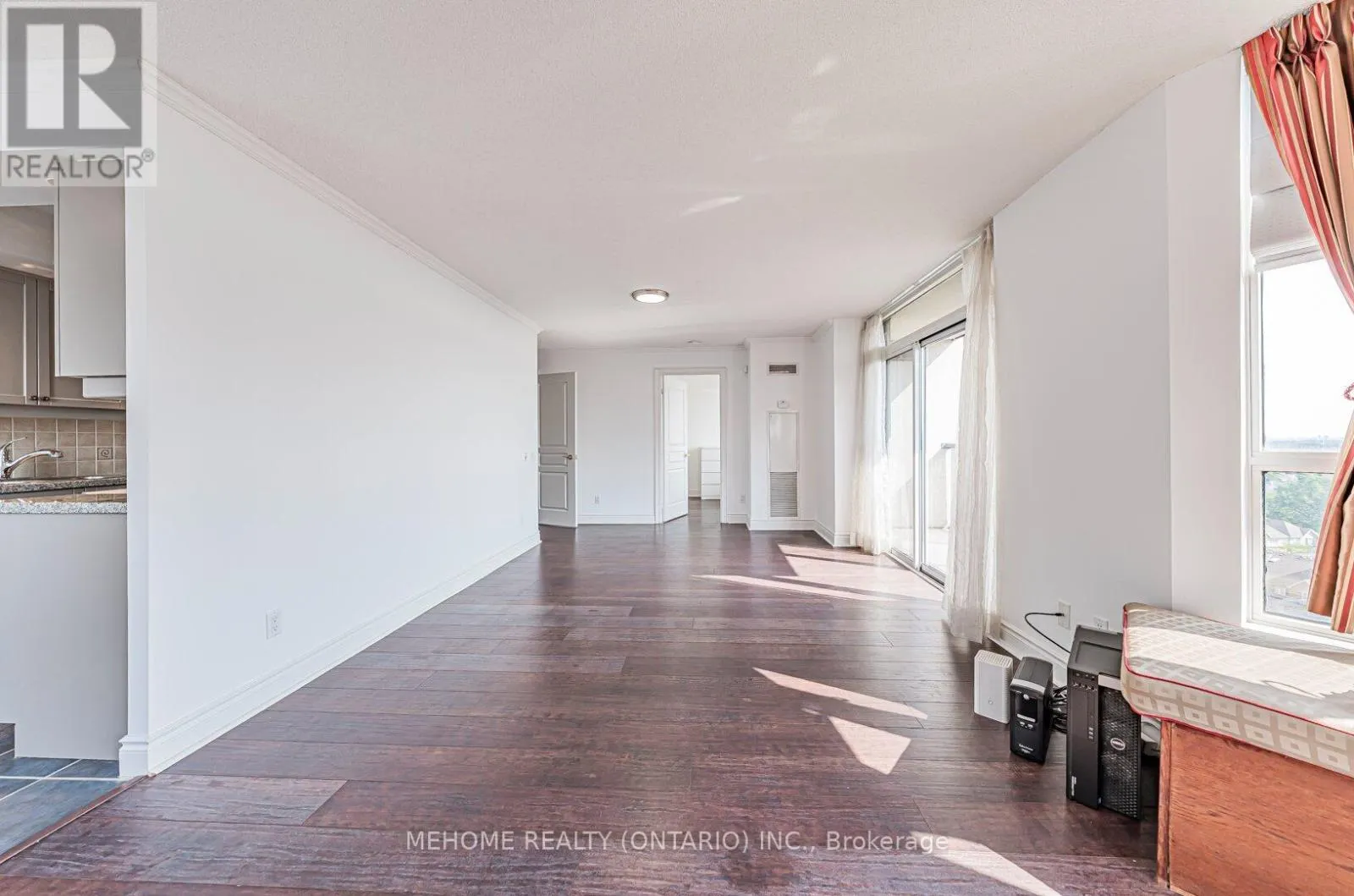 1304 - 10 NORTHTOWN WAY