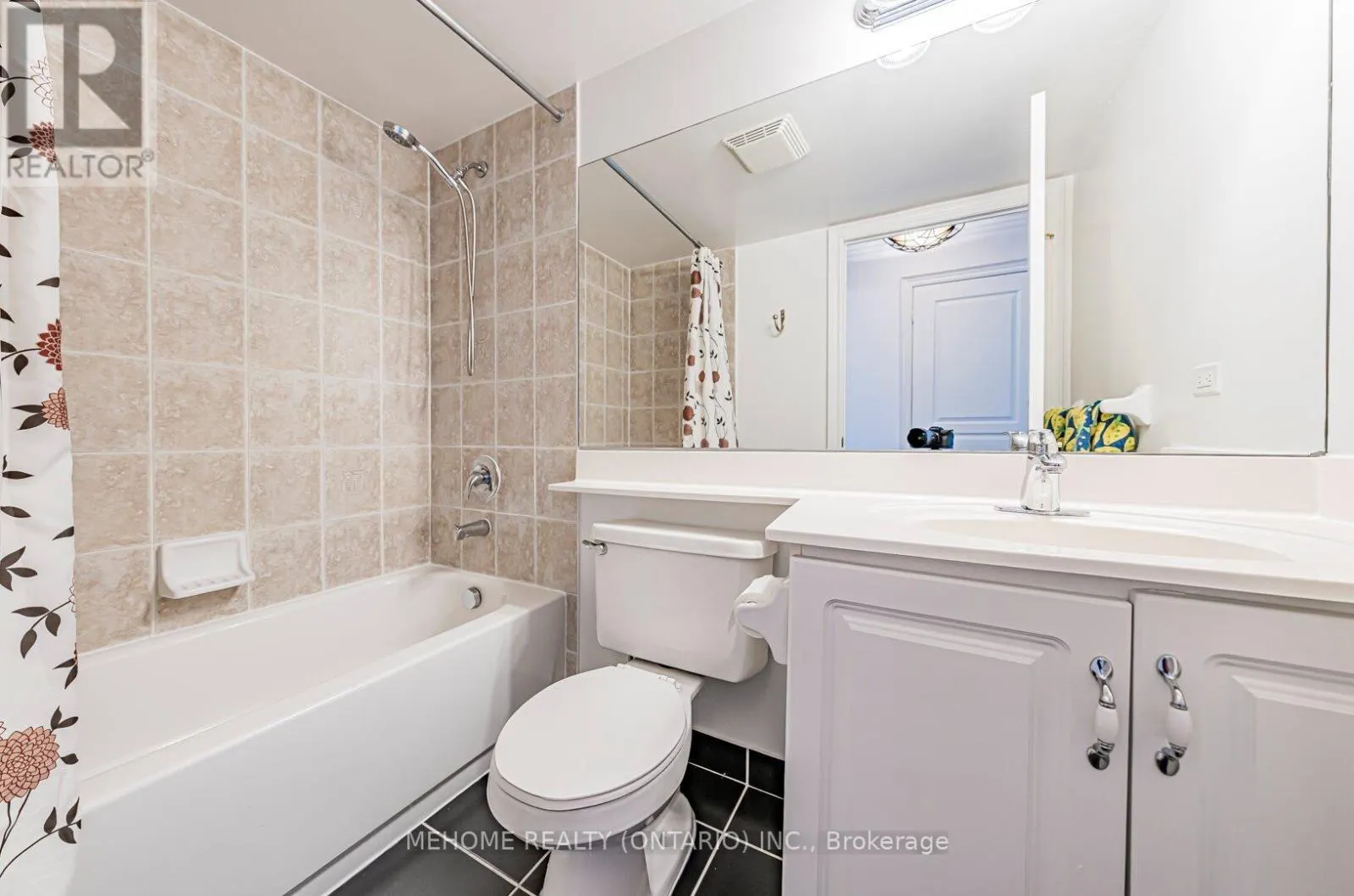 1304 - 10 NORTHTOWN WAY