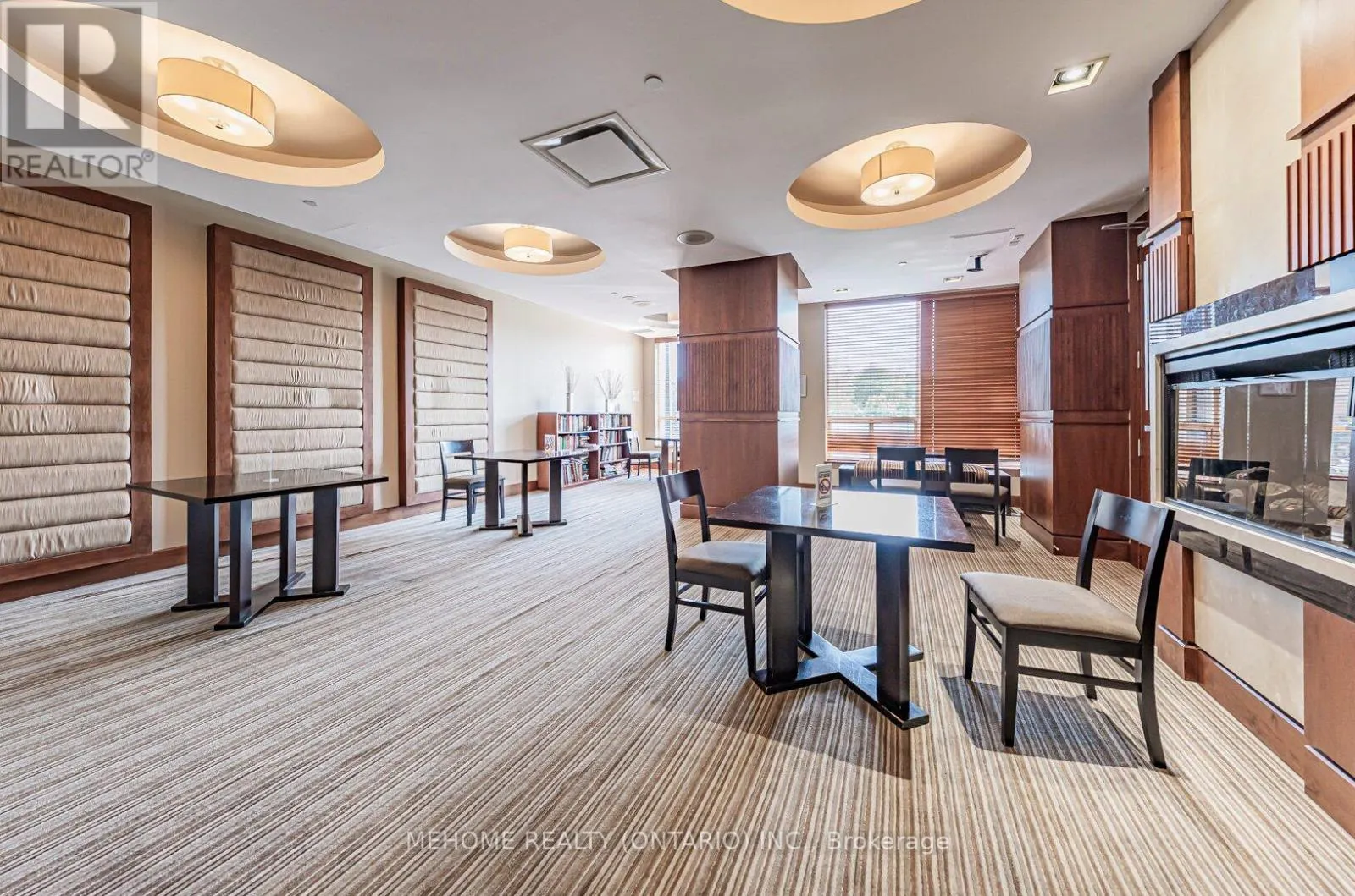 1304 - 10 NORTHTOWN WAY