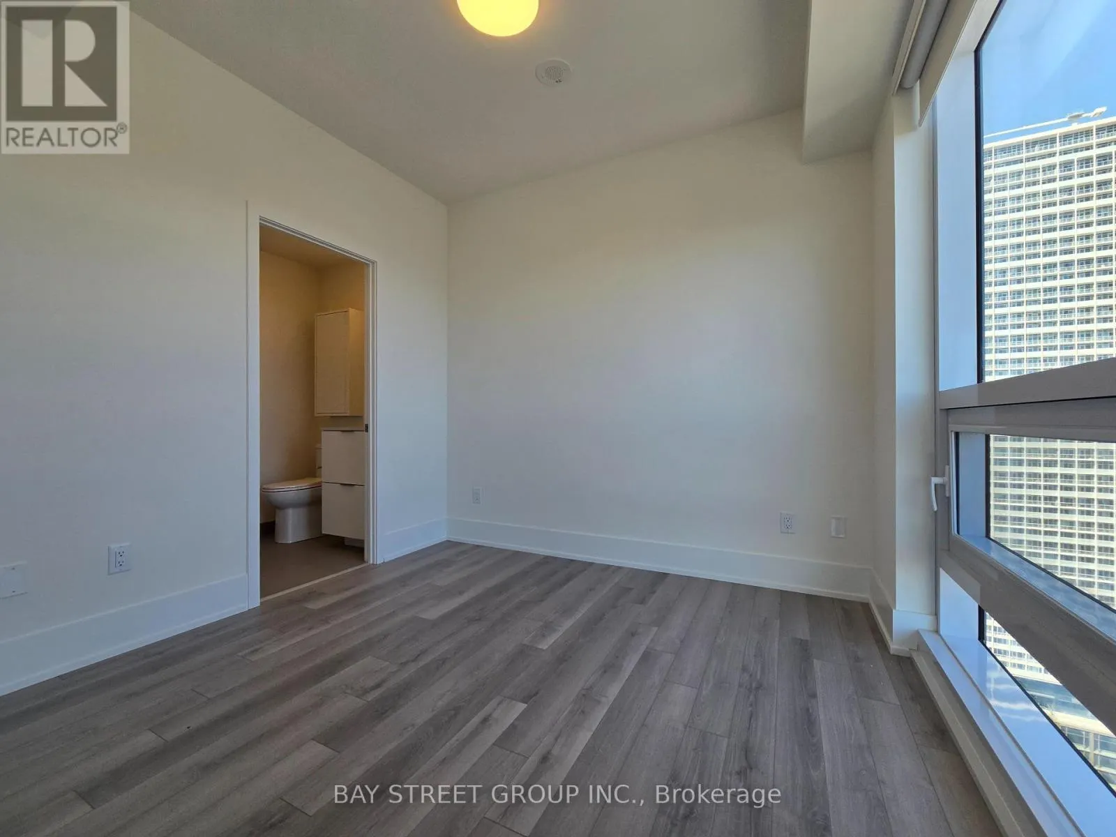 3607 - 89 CHURCH STREET