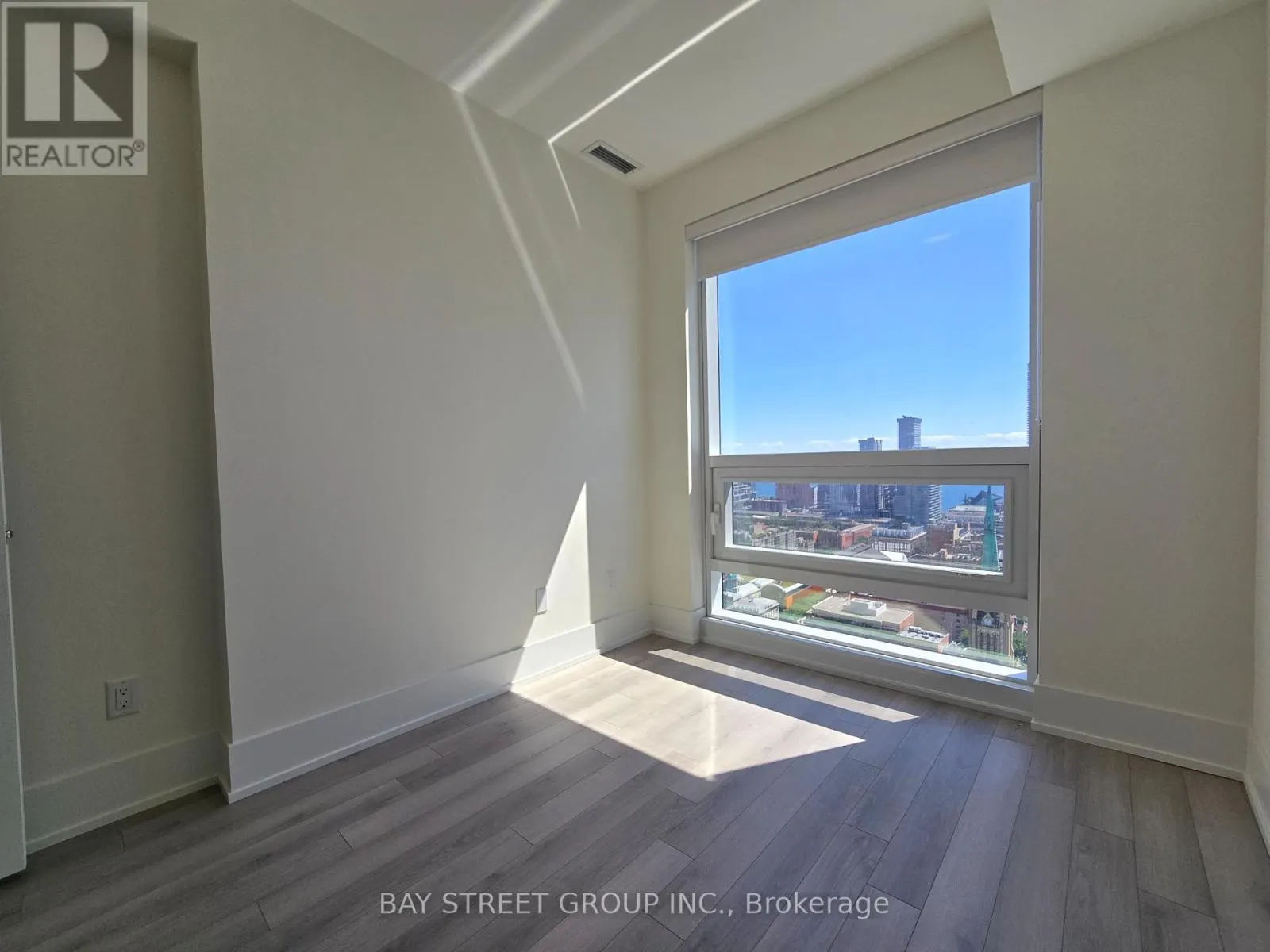 3607 - 89 CHURCH STREET