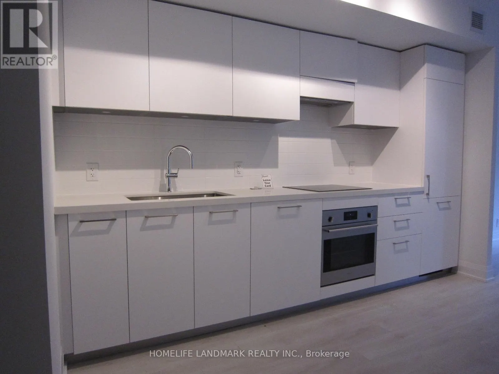 503 - 33 FREDERICK TODD WAY W