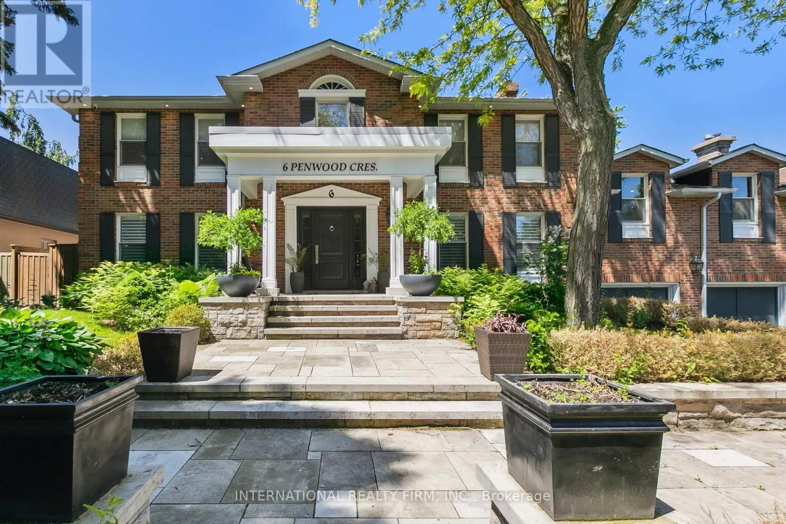6 PENWOOD CRESCENT