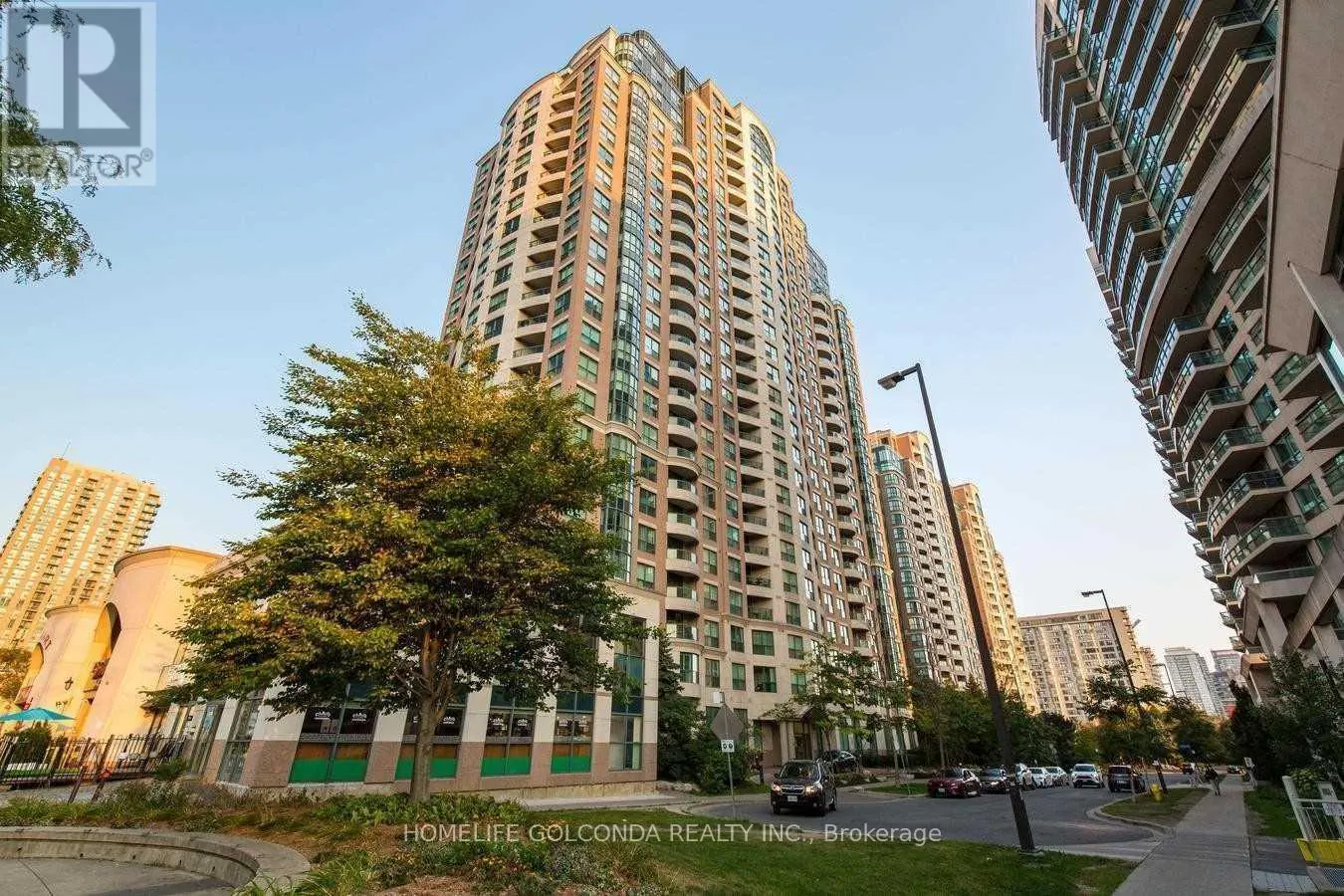 2306 - 7 LORRAINE DRIVE