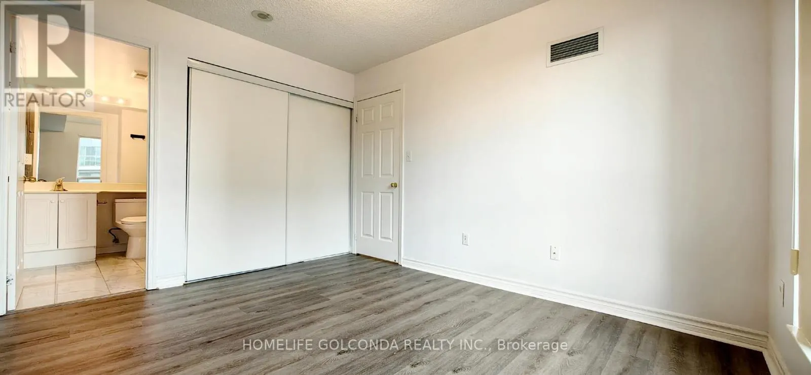 2306 - 7 LORRAINE DRIVE