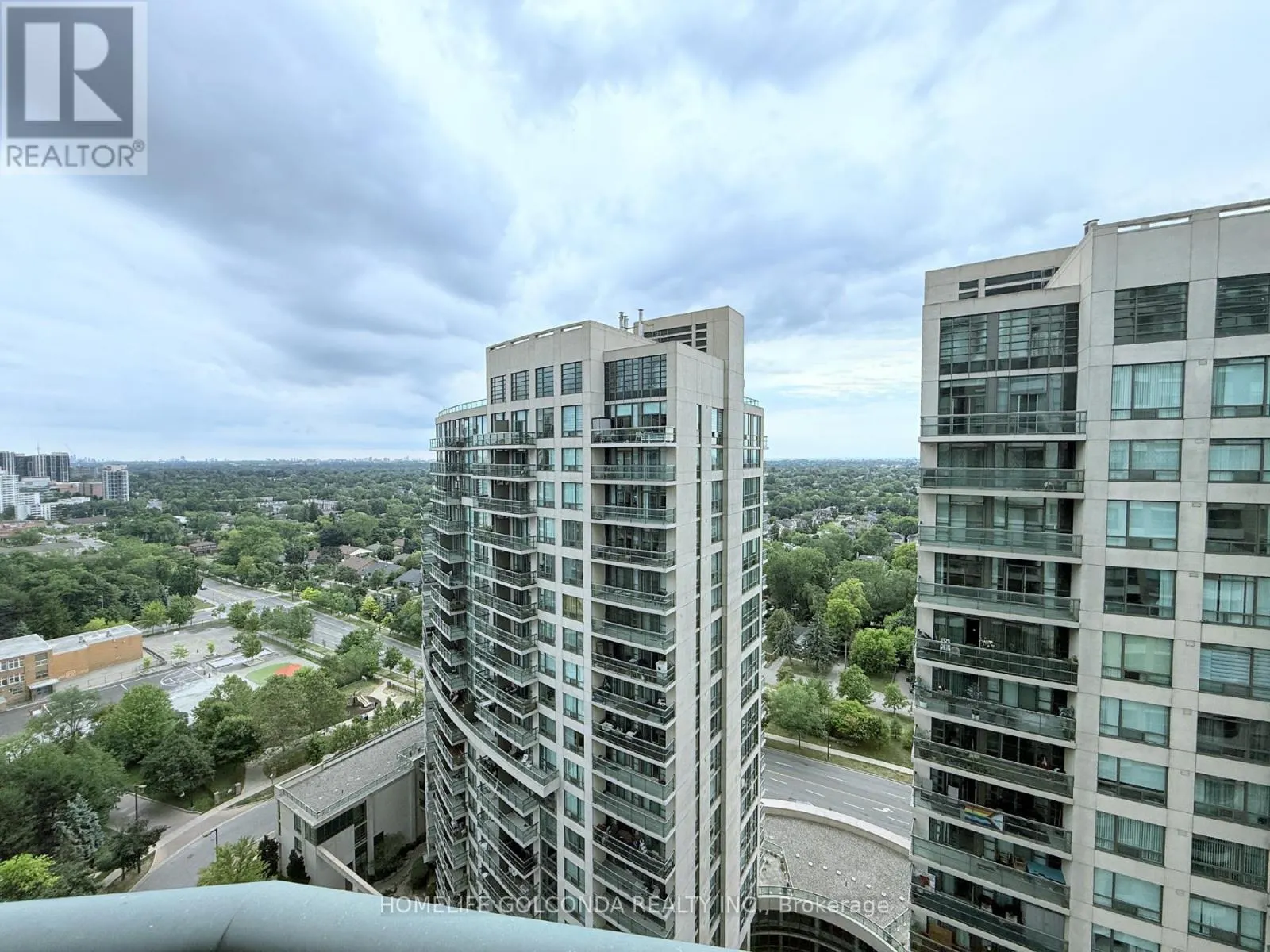 2306 - 7 LORRAINE DRIVE