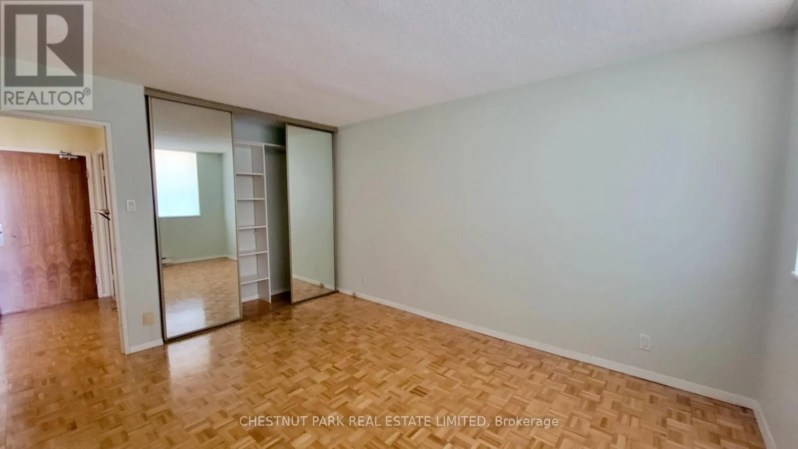 1707 - 914 YONGE STREET